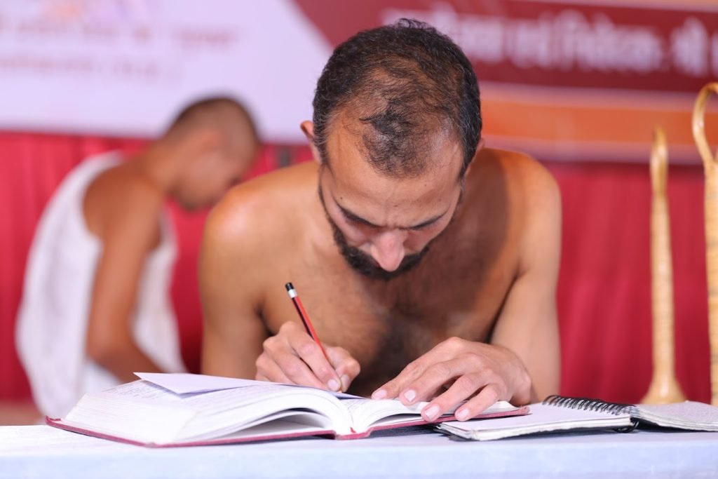 शिक्षा को आत्मोन्नति का साधन